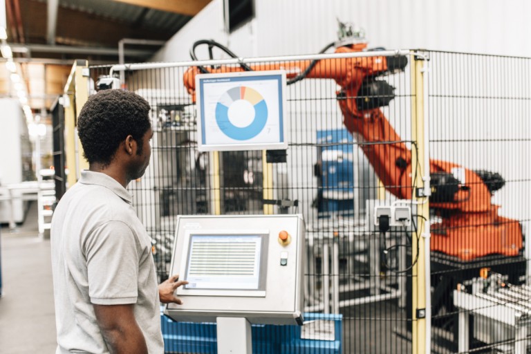 de Man_Roboteranlage mit MA.jpg