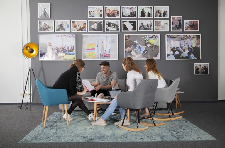 _MG_2728_Studi.Lounge_Voransicht.jpg