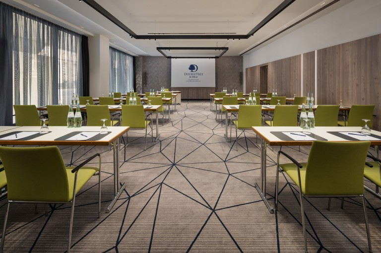 DoubleTreeHannoverSchweizerhof-Freiraum-Classroom.jpg