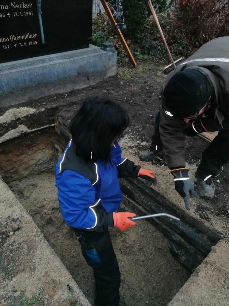 Grabarbeiten.jpg