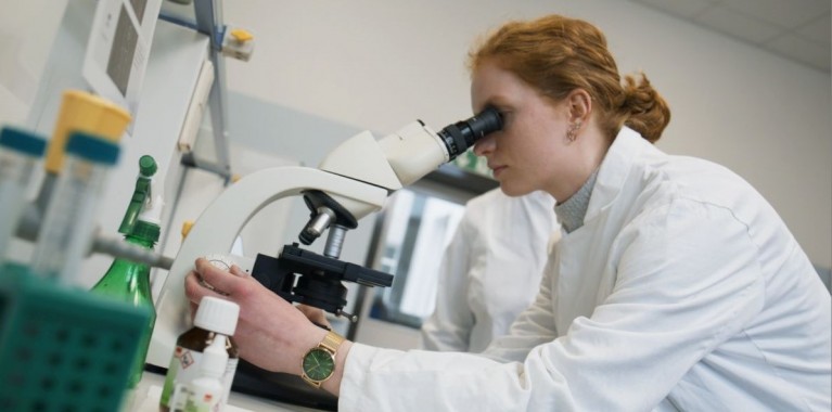 BTA Mikroskop Seite 154326 318 F BTA.jpg