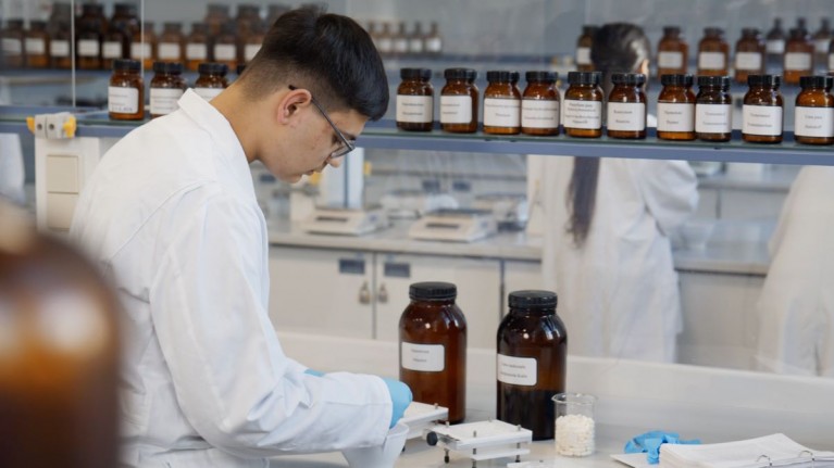 PTA Labor Fantaschale mit Umgebung 114214.jpg