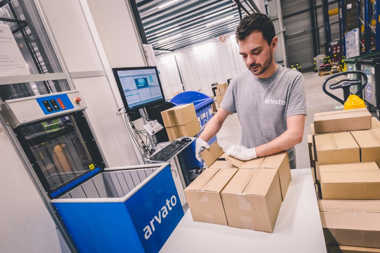 employee_opening_boxes.jpg